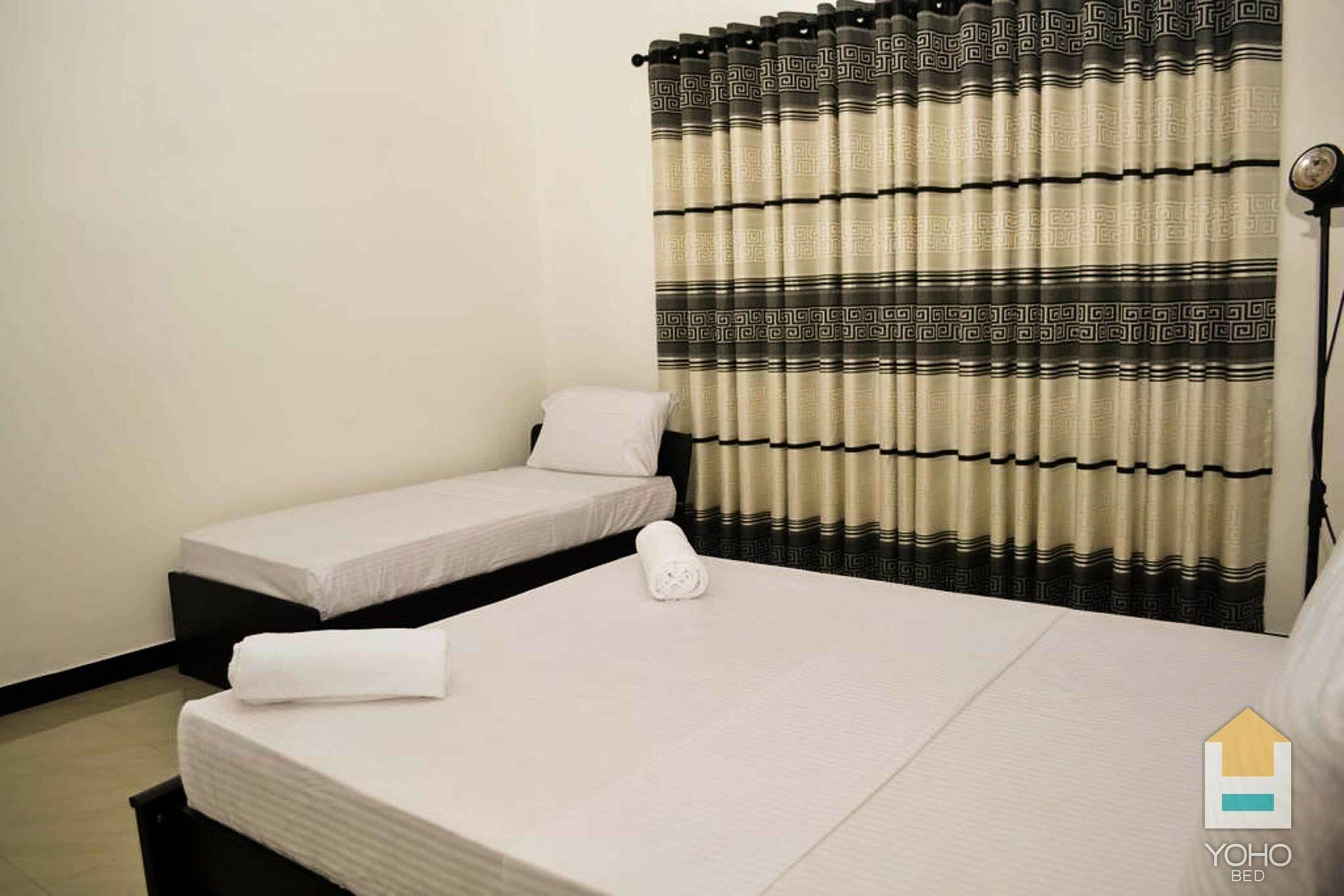 קנדי Mountain White Villa By Sunrise מראה חיצוני תמונה