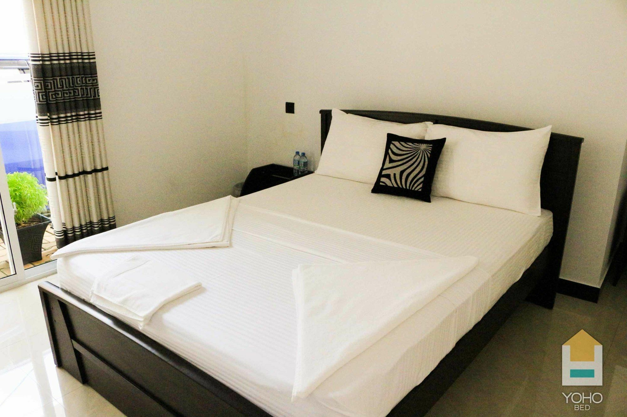קנדי Mountain White Villa By Sunrise מראה חיצוני תמונה